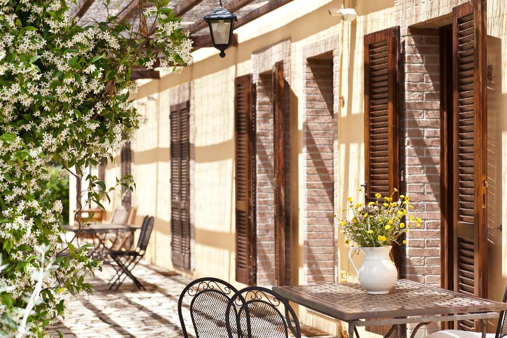 Гостьовий будинок Casale Pundarika Ріпарбелла Екстер'єр фото